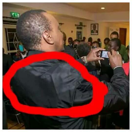 Did President Uhuru  Wear  A Bullet Proof Vest When meeting Students  At State House?