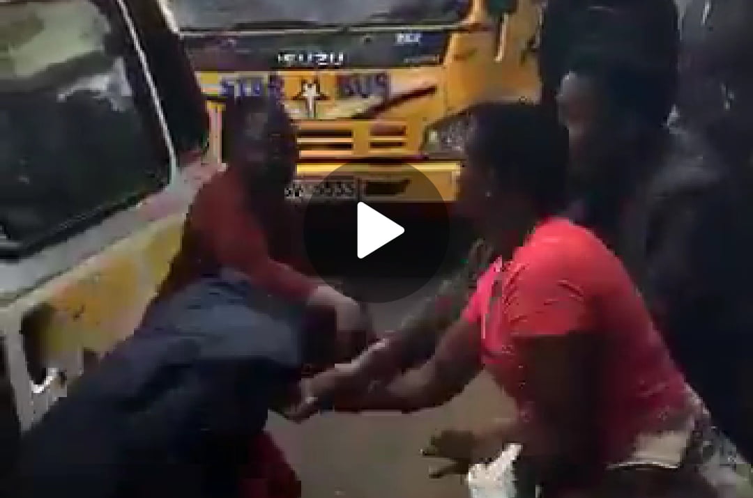 VIDEO — Two Angry Women Rough Up A Conductor Who Refused To Give Back Their Change