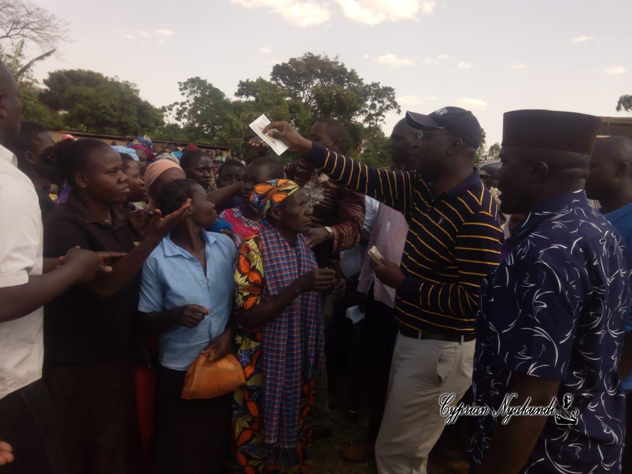 PHOTOS — Mt Elgon Residents Line Up To Receive Handouts From Bungoma Governor Wycliffe Wangamati