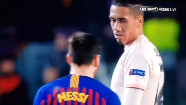 Hilarious Video: Lionel Messi turns down Chris Smalling's request to exchange shirts after he elbowed him at Old Trafford