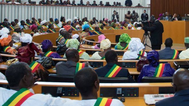 Senegal abolishes Senate and Vice President post in order to save money