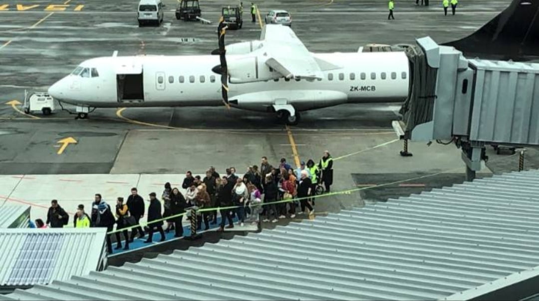 Plane Makes Emergency Landing At Christchurch Airport