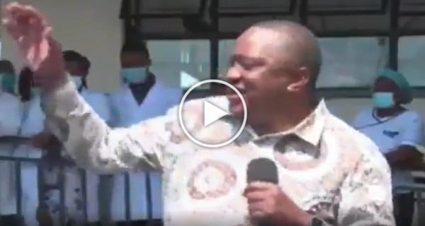 VIDEO: Uhuru Heckled In Kayole