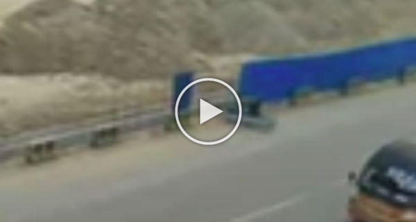 VIDEO: Man Captured Vandalizing Nairobi Expressway