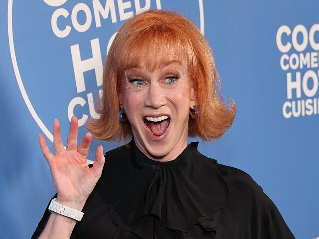 Comedienne who "Beheaded" Donald Trump Suspended permanently by Twitter