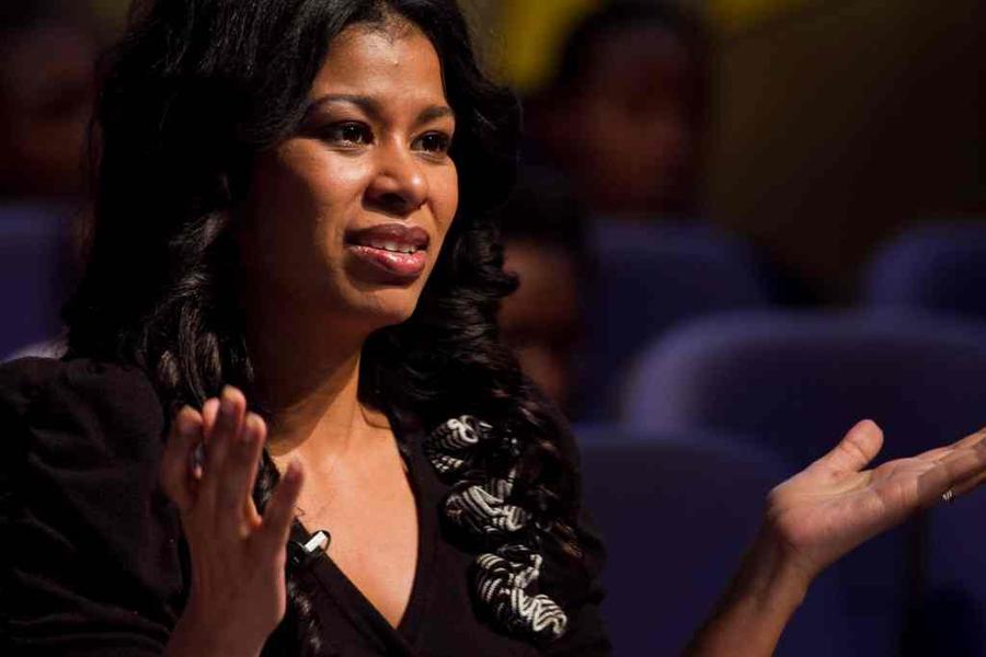 1522880314-9043-Julie-Gichuru-3